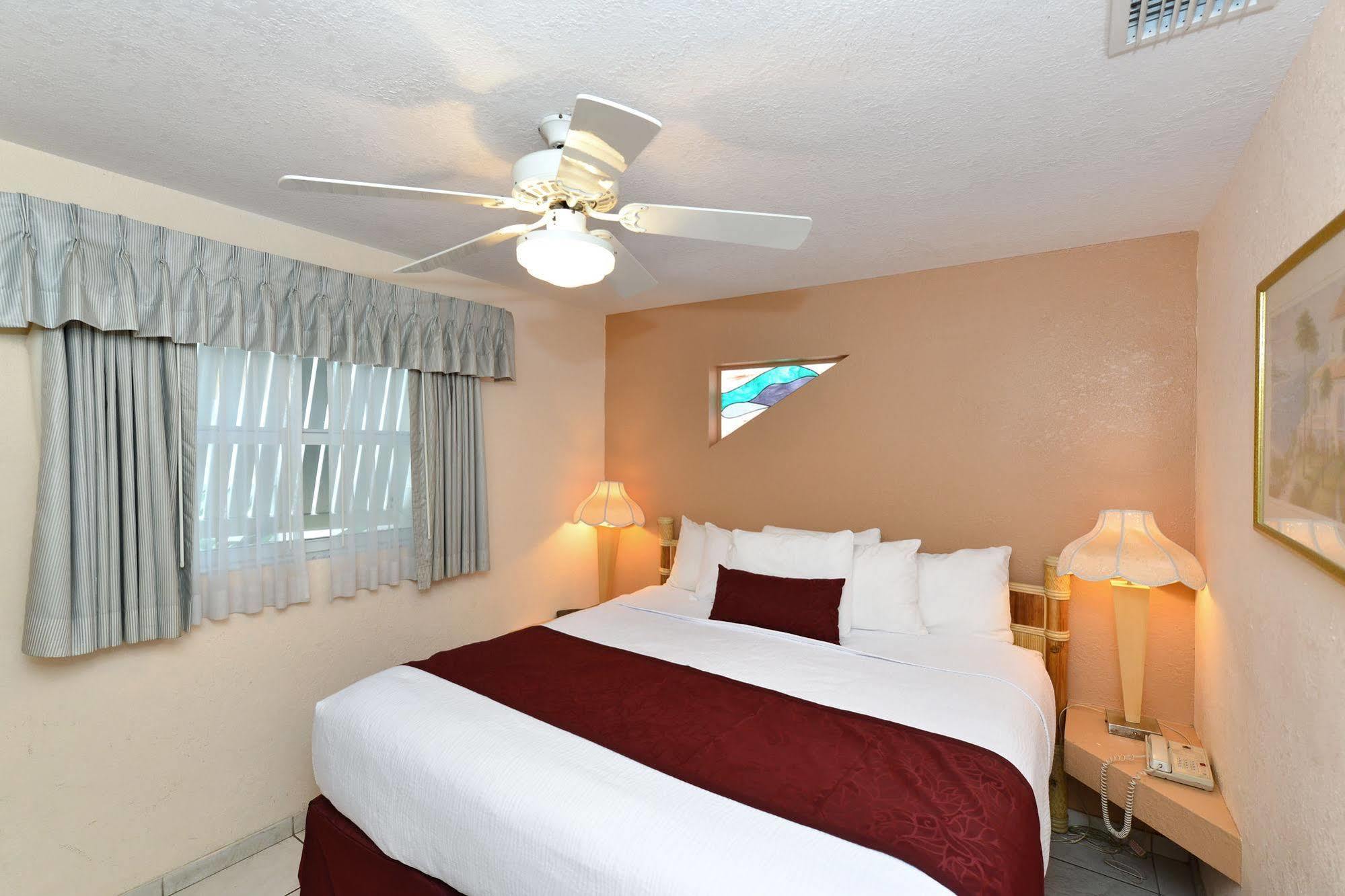 Siesta Key Beach Resort And Suites Sarasota Extérieur photo